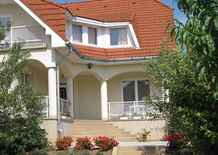 Liptak Vendeghaz アパート